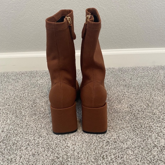 Silent D Tell Me Boots - Picture 3 of 5